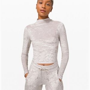 Lululemon crushed velvet top